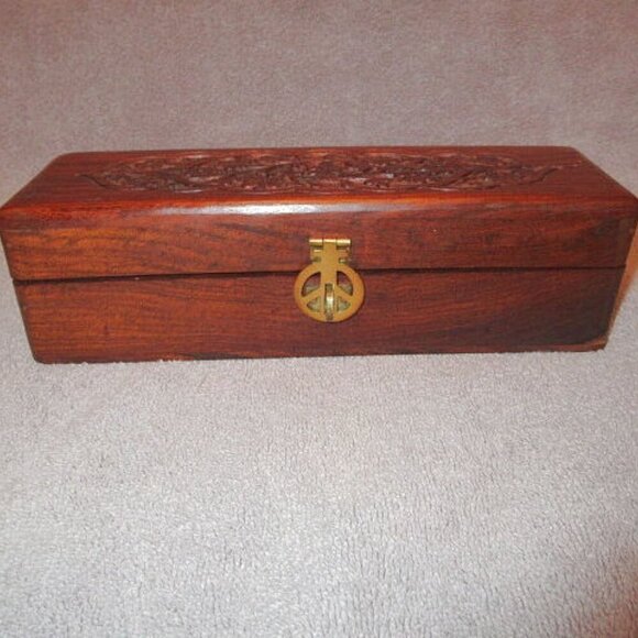 Vtg Lucky Brand Tooled Wood Fretwork Stash Box Brass Peace Sign Incense Trinket - Picture 5 of 11